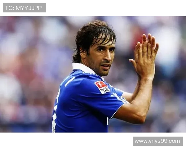 绿茵巨星闪耀赛场热血对决展现足球无限魅力 绿茵巨星闪耀赛场热血对决展现足球无限魅力